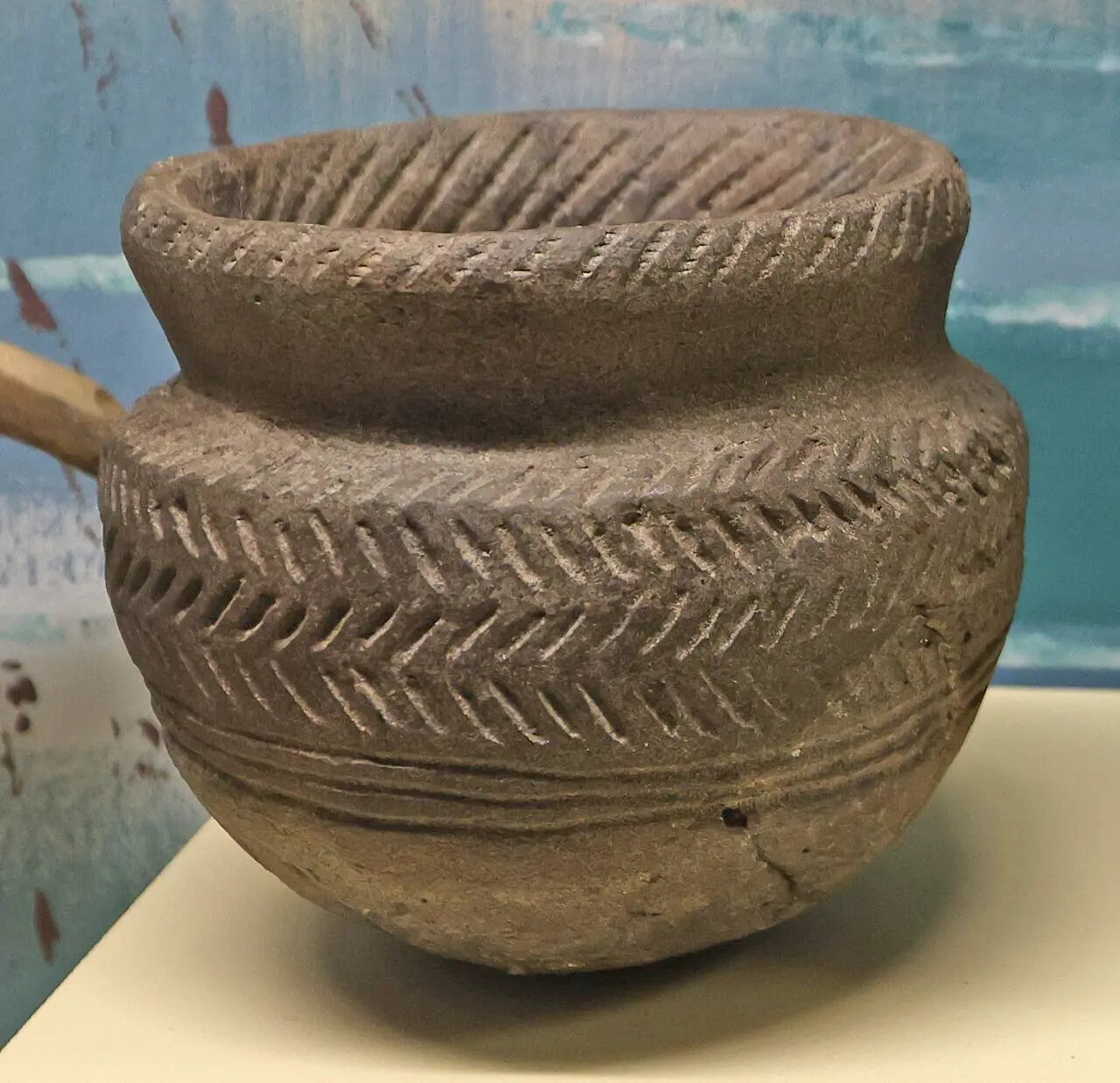 Decorated Neolithic Peterborough Ware pottery vessel